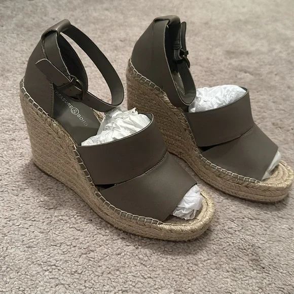 ✨New✨ Treasure & Bond Sannibel Platform Wedge Sandal - Picture 4 of 9